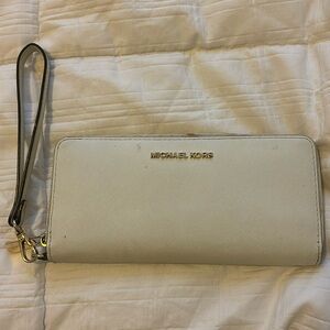 Micheal kors wallet